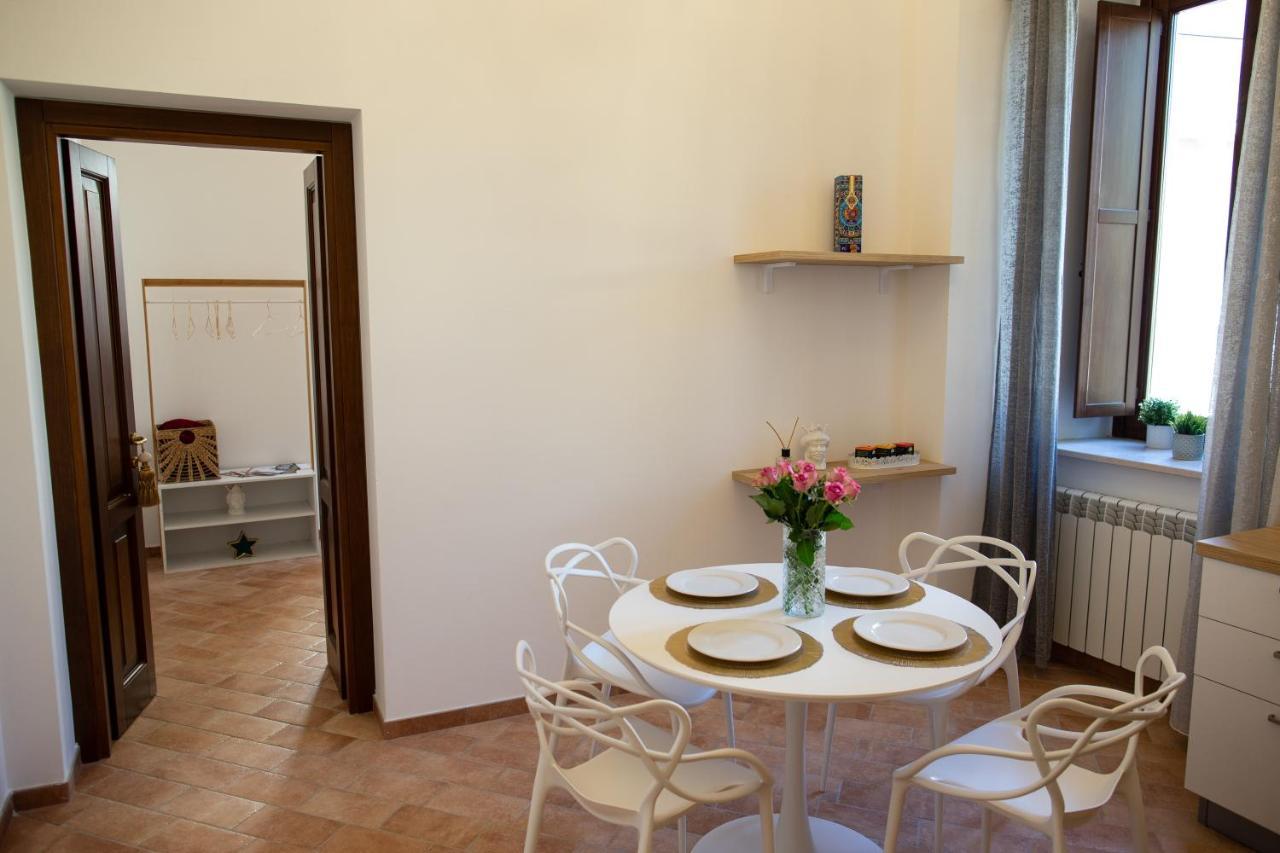 Dimora Del Sole - Intero Appartamento LʼAquila Exterior foto